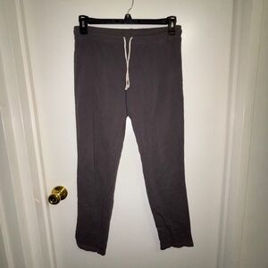 Comfortable Grey Sweatpants (Size Medium)